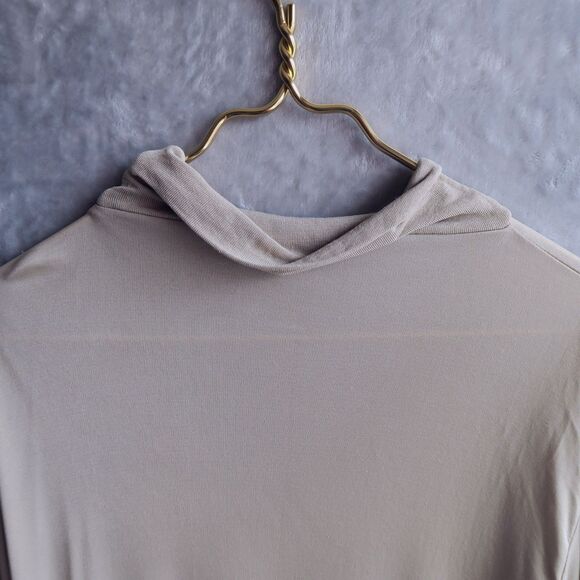 Vintage SPORTSILKS Tan 100% Silk Turtleneck Base Layer Size L Lightweight Winter - Picture 4 of 7
